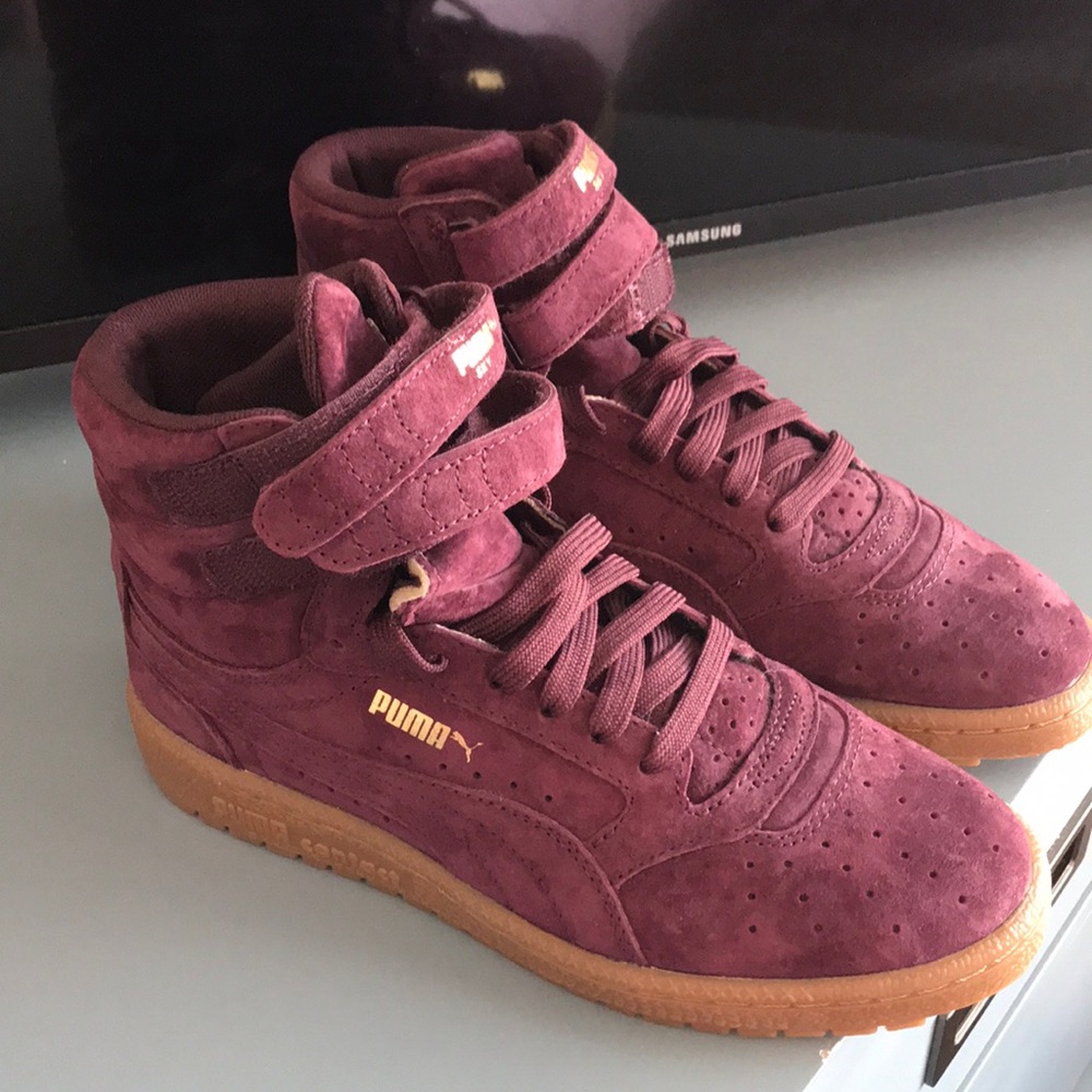 Brand New Puma sky 2 high tops. Never used!